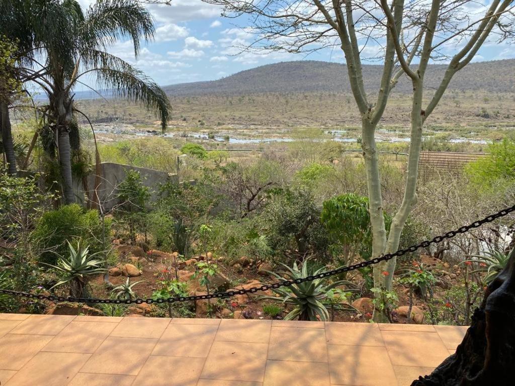 Croc River Lodge Komatipoort Eksteriør bilde