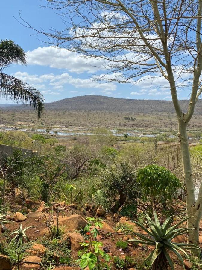 Croc River Lodge Komatipoort Eksteriør bilde