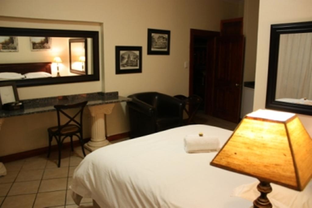 Croc River Lodge Komatipoort Eksteriør bilde