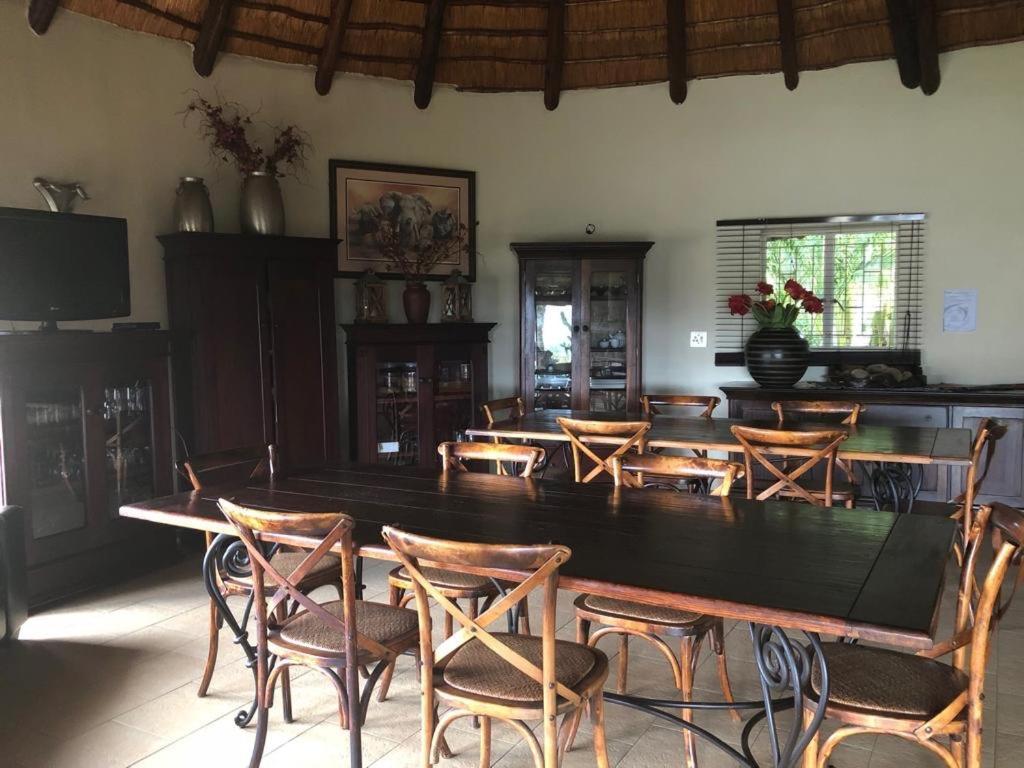 Croc River Lodge Komatipoort Eksteriør bilde